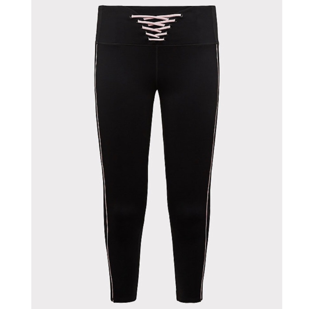 Torrid Lattice Front Crop Active Legging w/Pockets - Picture 6 of 13